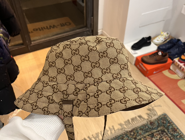 Gucci bucket reversibile pre-owned 