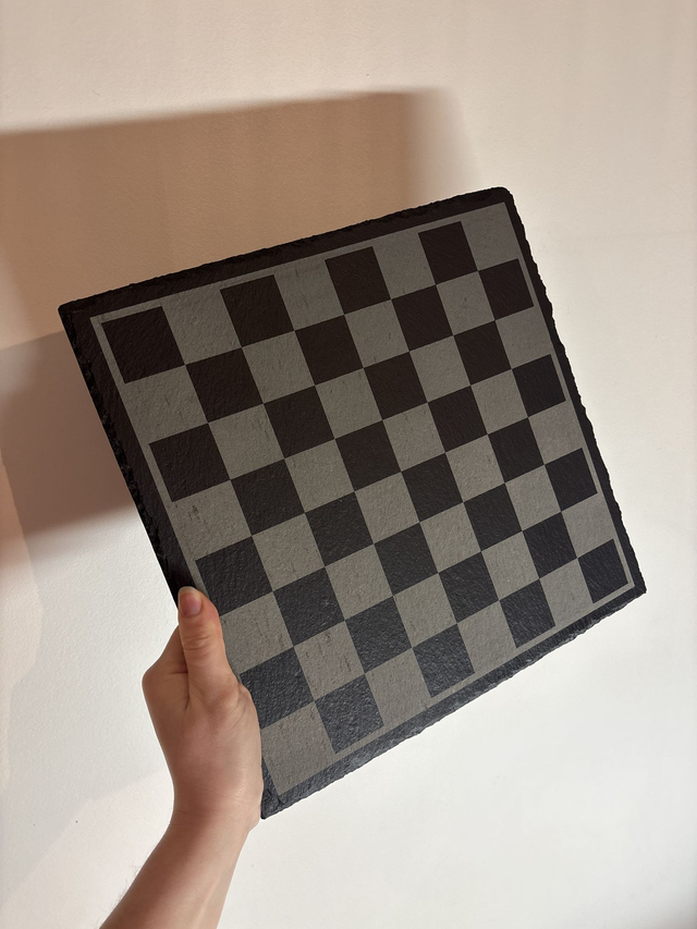 Échiquier sur ardoise 30 x 30 cm