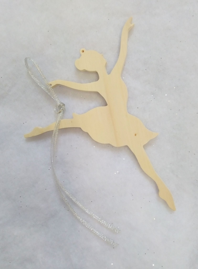 Ballerine DIY à peindre et à suspendre