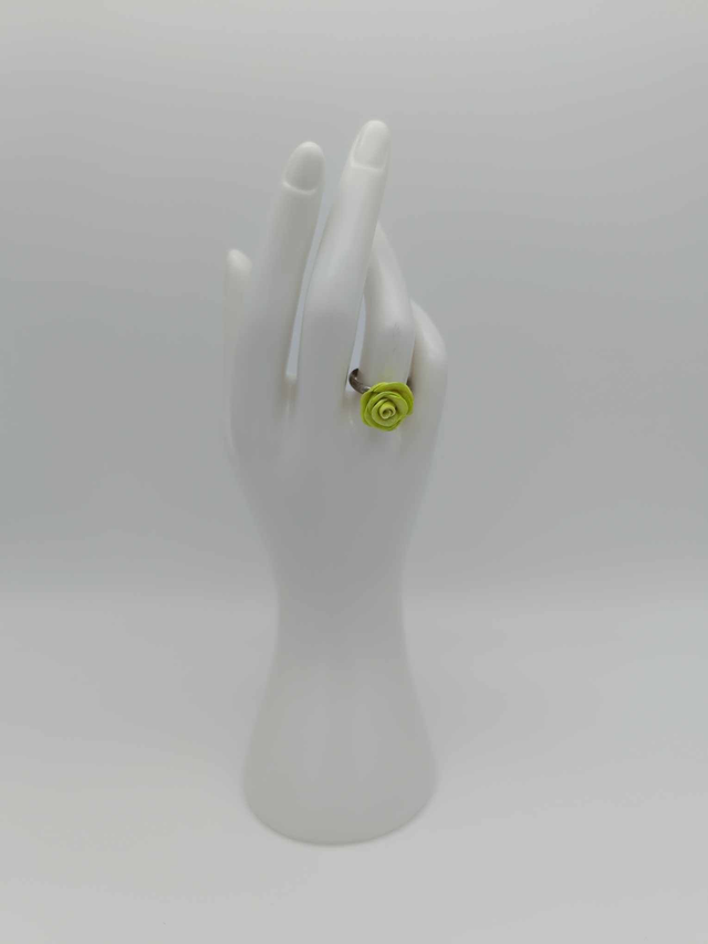 Bague en porcelaine froide Petite rose