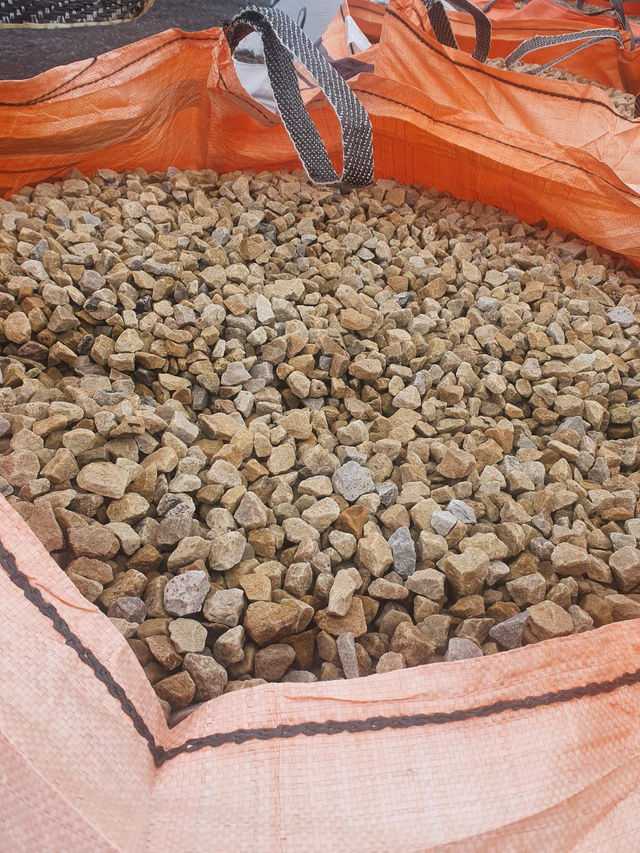 Lite Gold 20mm Gold Stone