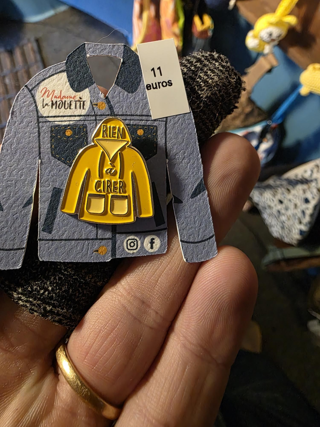 Pin's RIEN A CIRER