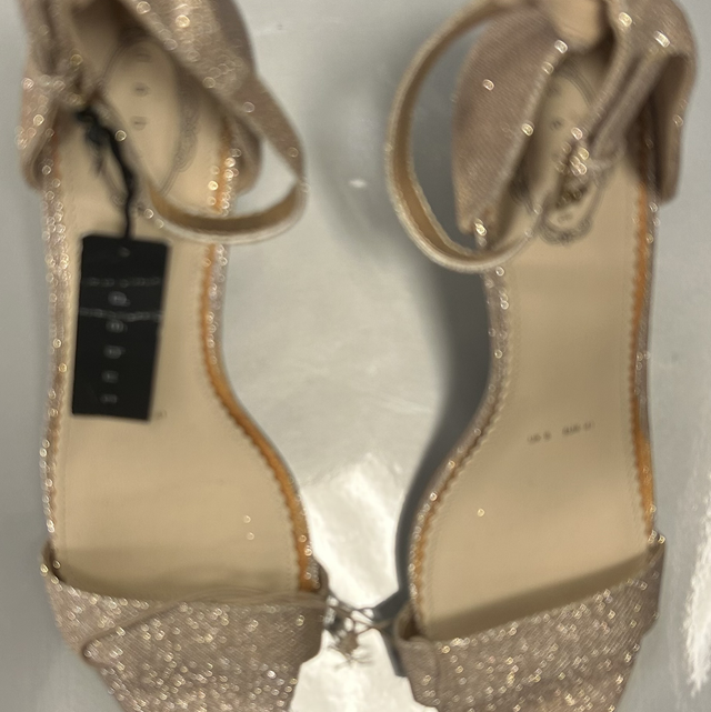 Debut - Gold Glittery Open Toe Heeled Sandals - Size 8 - RRP - £29 - 1912
