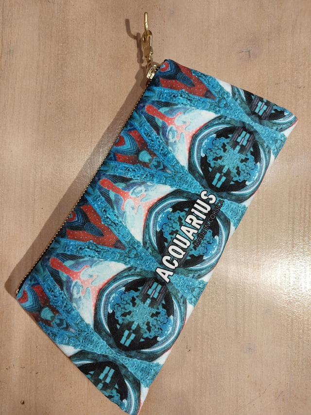 Valencia Bleu. Pochette et trousse en velours.