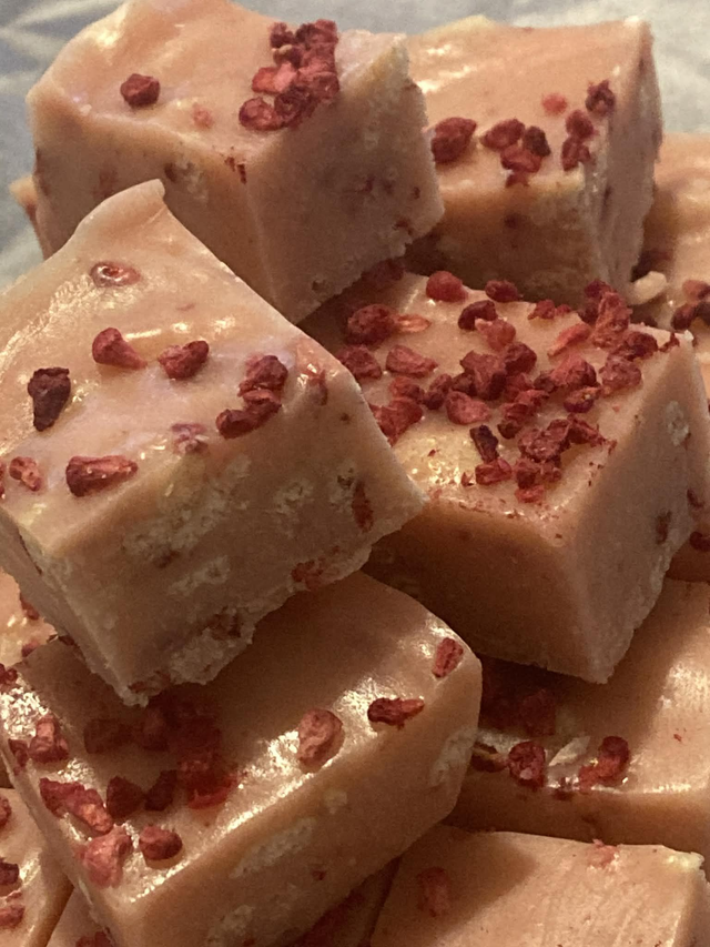 Vegan White Chocolate and Raspberry