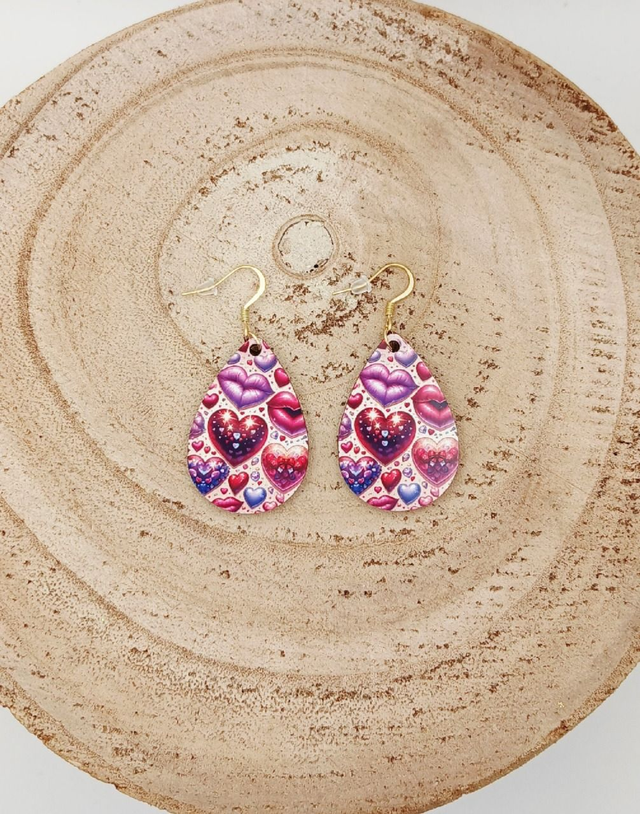 Boucle d&#039;oreilles larme sublimée &quot;cœur et bouche&quot;