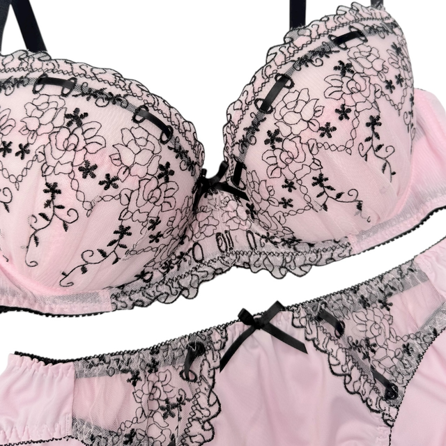 Pink and Black Embroidered Japanese Bra + Underwear Set UK 36D