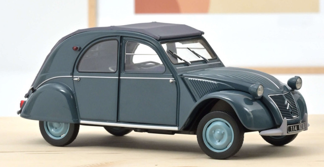 Citroen 2CV AZL 1959 Glasier blau Norev 1:18