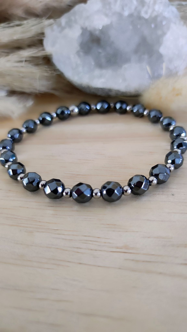 Bracelet "Confiance en soi" Hématite facettée