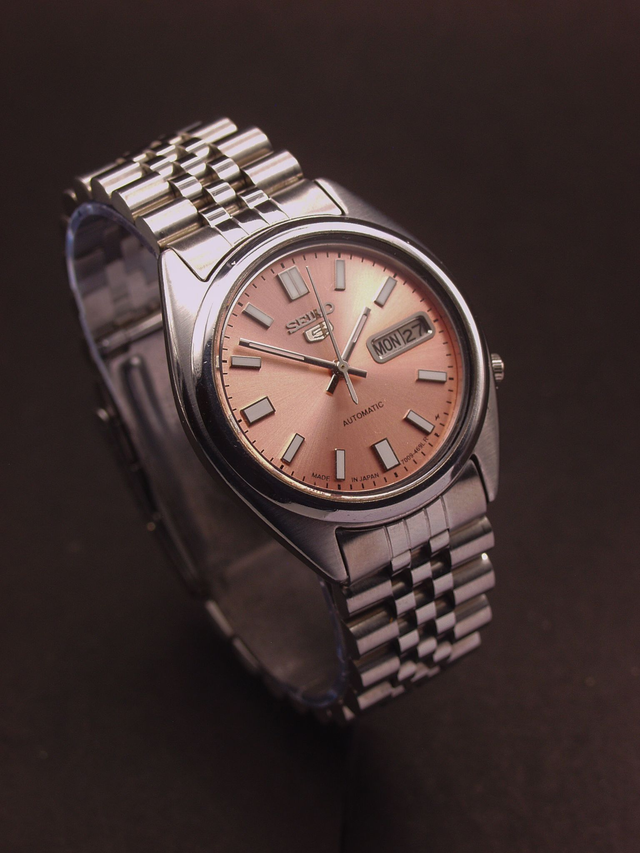 Seiko 5 7009a Automatic Pink - Refurbished