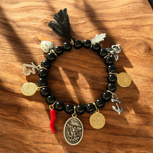 Bracciale multicharms nero 26NG-16