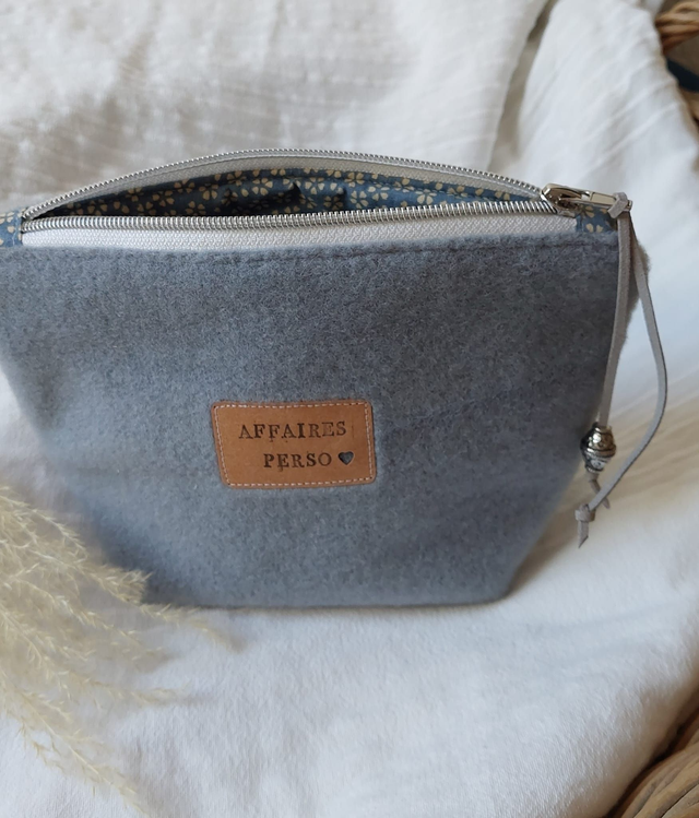 Trousse &quot; affaires perso&quot;