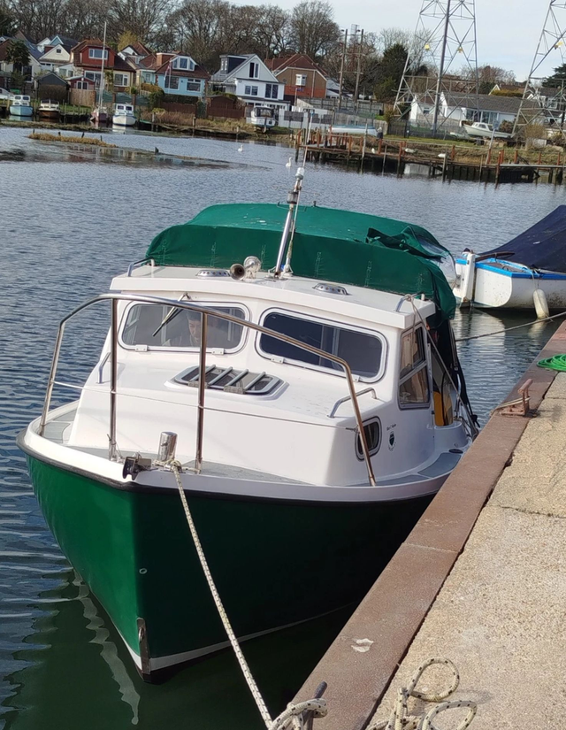 Trusty 21 Motor Cruiser – £15,000