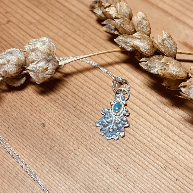 Collier feuille de chêne 