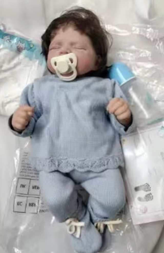 Realistische baby pop levensecht Pascal blauw (48cm)