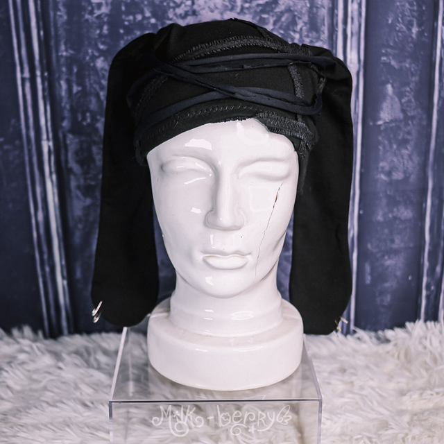 Bonnet Lapin Noir Y2K