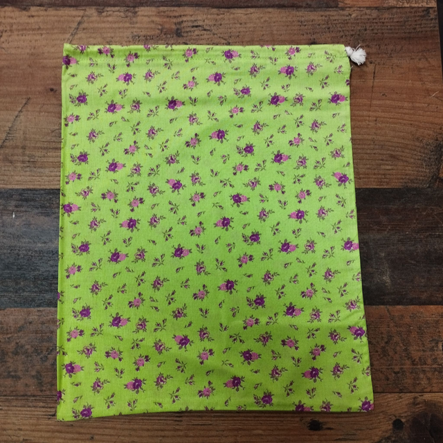 Vert pomme fleur mauve et rose - Hauteur 37,5 cm x Largueur 30 cm