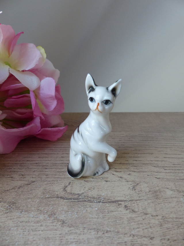 Figurine rare de chat miniature blanc et noir en porcelaine décoration collection chat
