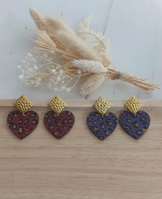 Boucles d&#039;oreilles Victoire paillettes rouges / mauves