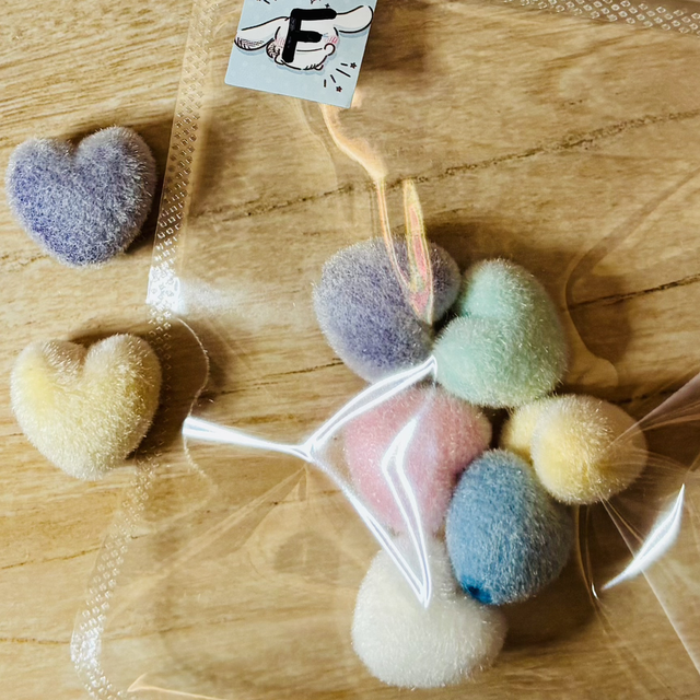 F- 6 flocked heart pastel beads