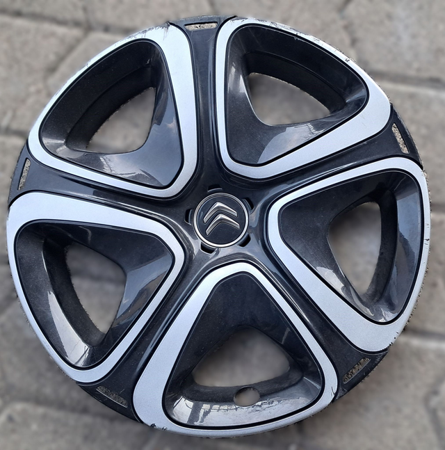 Enjoliveur Citroën C3/C3 Aircross/C4 modèle : Babylone 16&quot; Occasion 