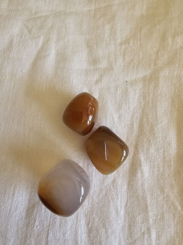 pierre roulé cornaline 