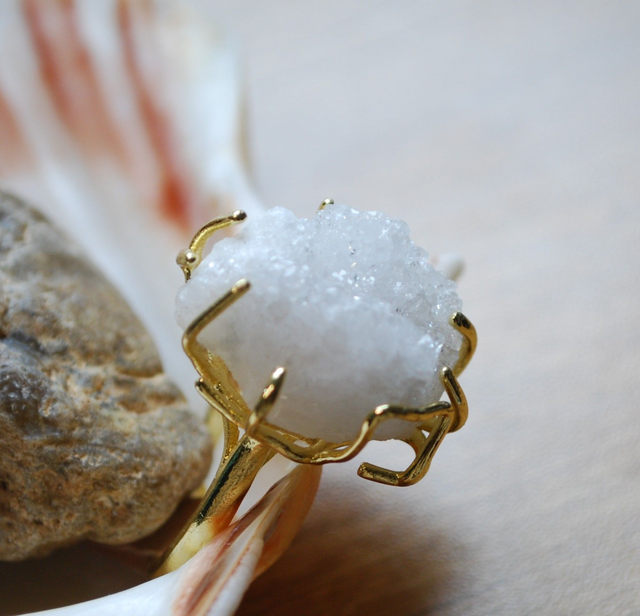 Bague en pierre quartz blanc