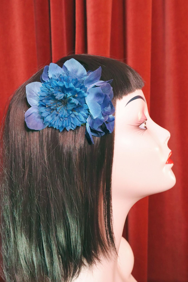 Peigne • Electric blue