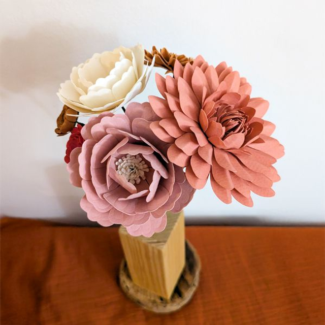 Bouquet de Fleurs en Papier – Douceur Rosée