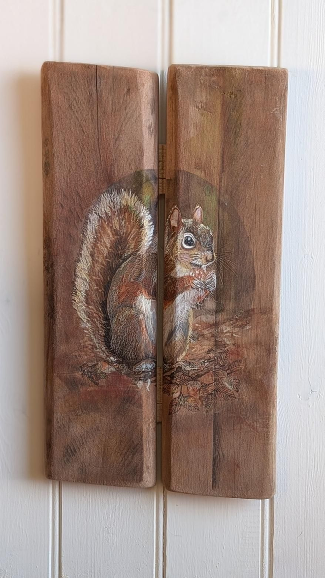 Squirrel on wood - Handcrafted reclaimed wood works