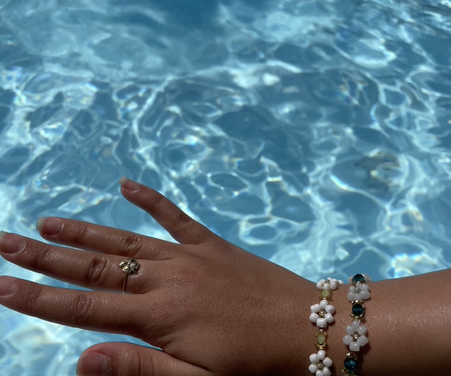 Bracelet fleuri blanco