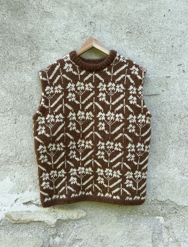 Vesta Saponaria - Cinnamon brown/Off white