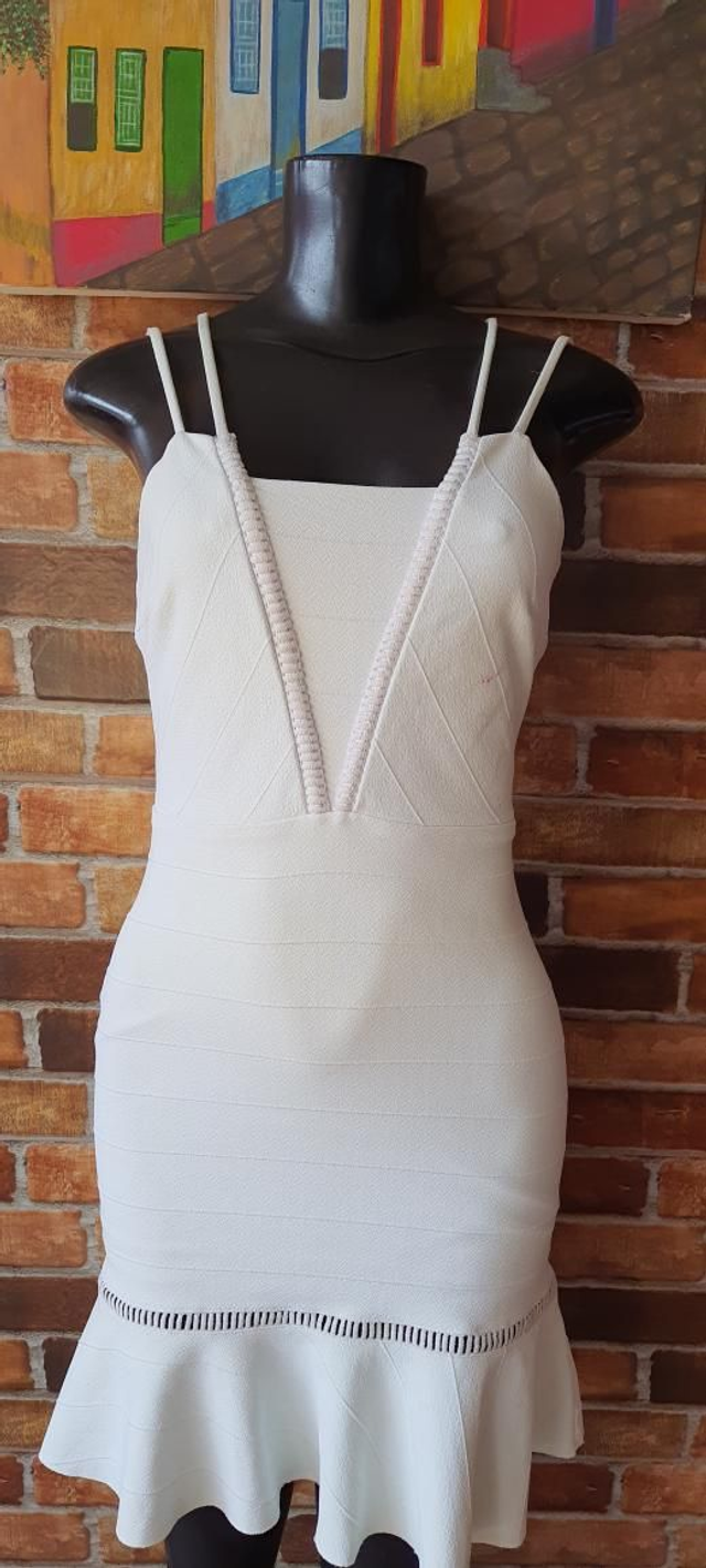 Vestido Branco Com Babado T/P