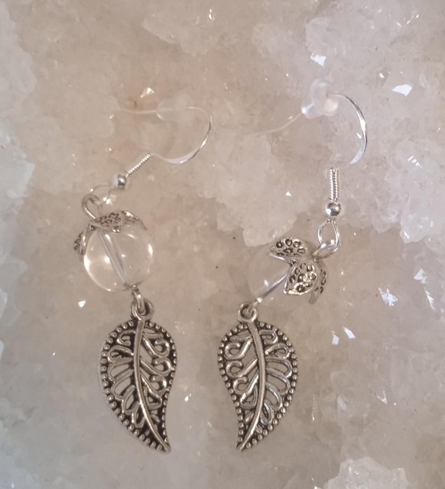 cristal de roche (boucles d'oreilles "feuilles") 