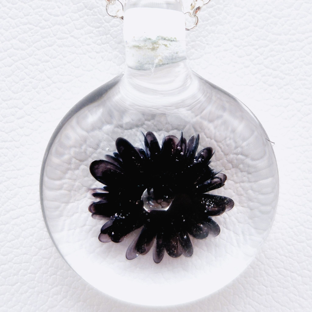 Pendentif Dahlia noir