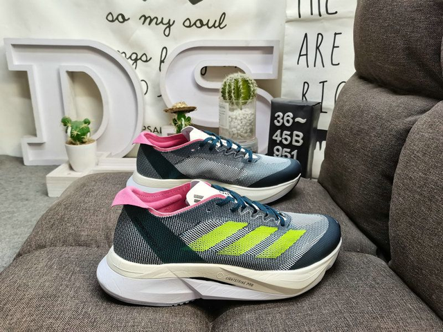 951D Adidas ADIZERO BOSTON 12