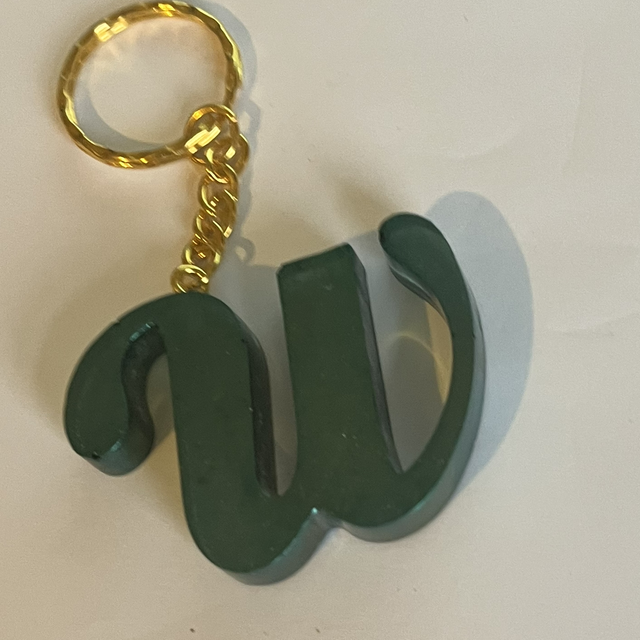W resin keyring