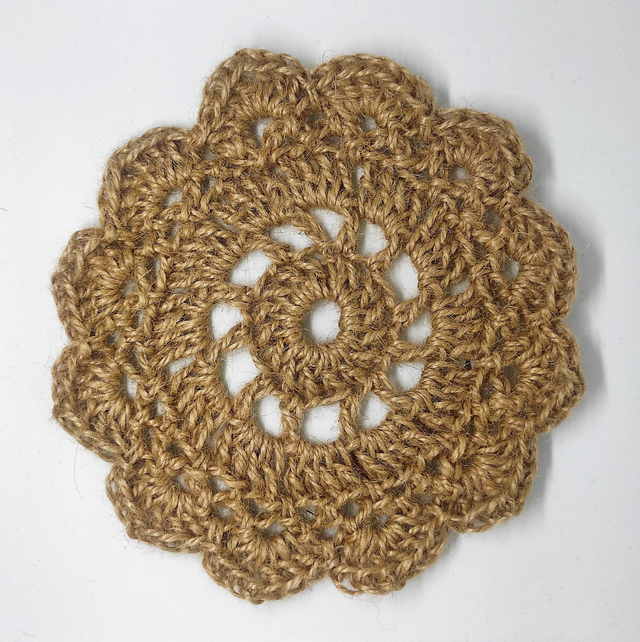 petit centre de table fleur - jute