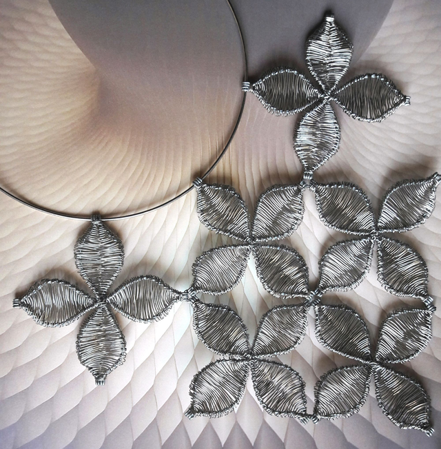 collier "six étoiles"