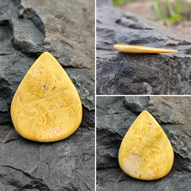 Médiator en Bois de Loupe d'Erable stabilisé jaune