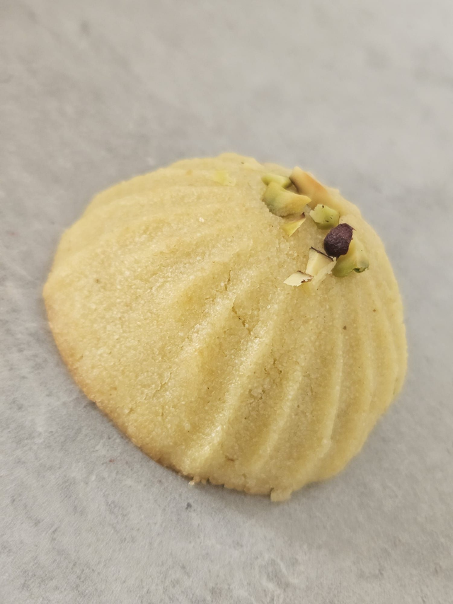 Maamoul à la pistache 20 pc ( pâtisserie orientale)