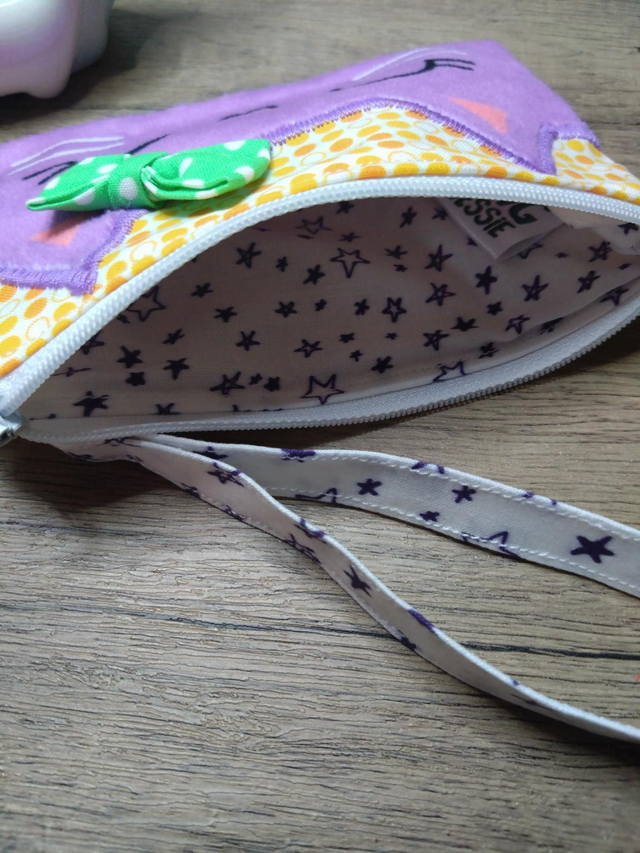 Purple cat zip purse with wrist strap
