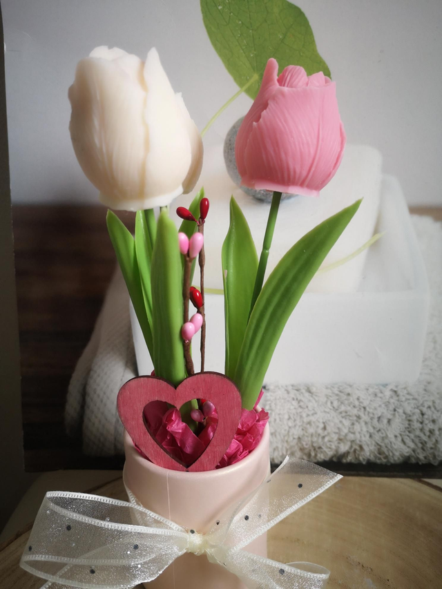 Composition de 3 tulipes sans odeur 