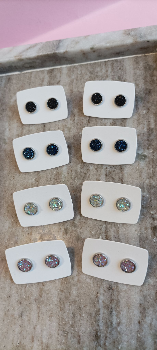 Pienet nappikorvakorut