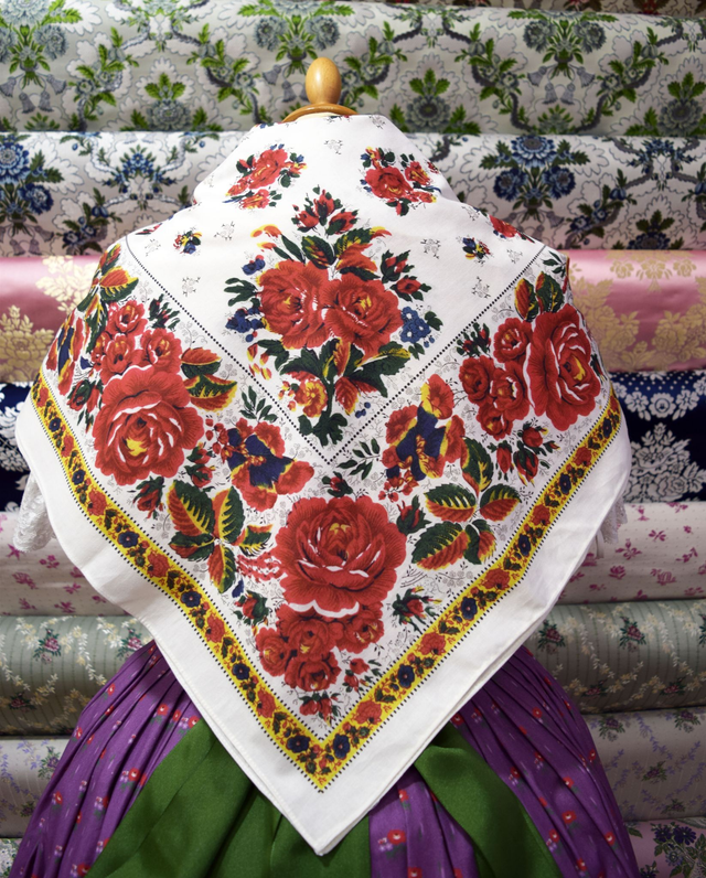 00411 Pañuelo de hombros 