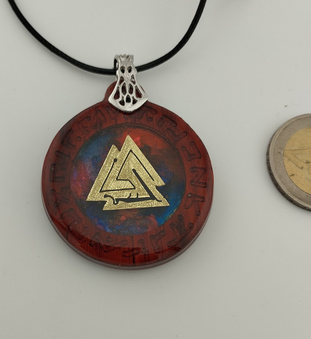 Valknut (bois de rose)