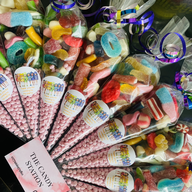 Sweet cones Rainbow high 