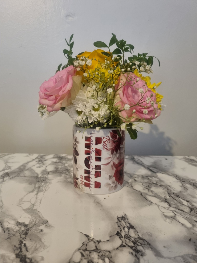 Mothers Day Mugs &amp; Flowers