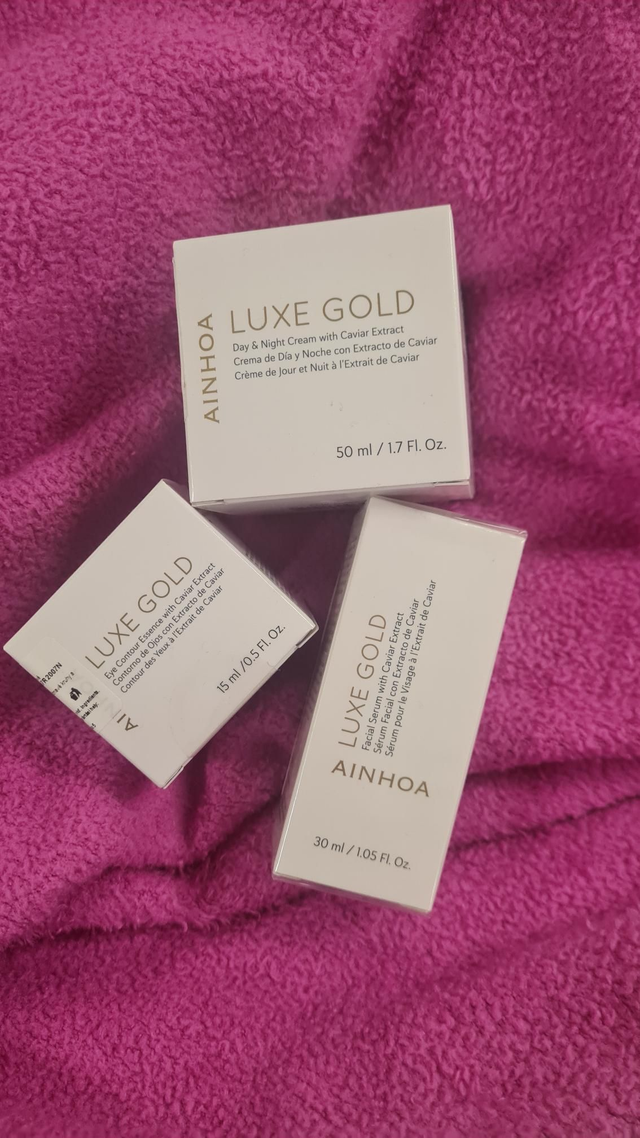 Výživný set pre zrelú pokožku s kaviárovým a zlatým extraktom - sérum 30ml + výživný krém 50ml + očná esencia 15ml VÝPREDAJ