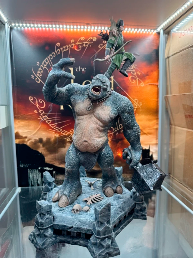 Diorama Legolas y Troll de las Cavernas LOTR
